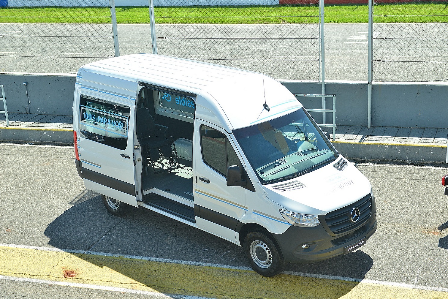 Mercedes-Benz presentó la nueva Sprinter Accesible